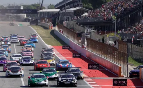 Flynt Schuring zorgt voor Nederlands succes in Porsche Mobil 1 Supercup